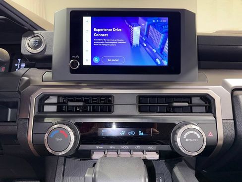 Certified 2025 Toyota 4Runner SR5 AWD/4WD image 27