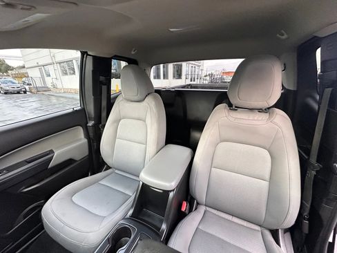 Used 2019 Chevrolet Colorado W/T image 11