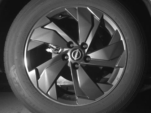 Used 2025 Nissan Rogue SV image 15