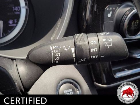Used 2022 Toyota Highlander XLE FWD image 34