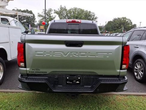 Used 2024 Chevrolet Colorado Z71 w/ Z71 Convenience Package 2 AWD/4WD image 7