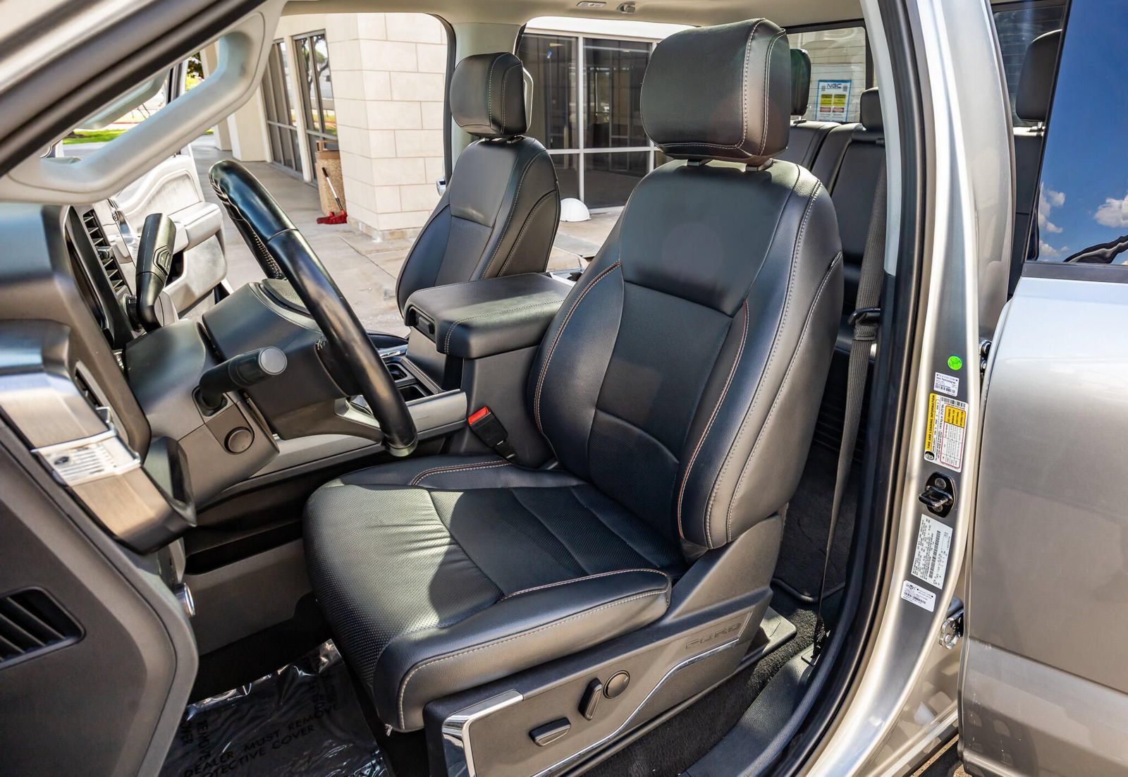 Used 2023 Ford F250 Lariat w/ Lariat Ultimate Package AWD/4WD image 30