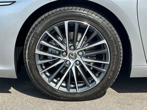Certified 2022 Lexus ES 300h w/ Premium Package FWD image 25