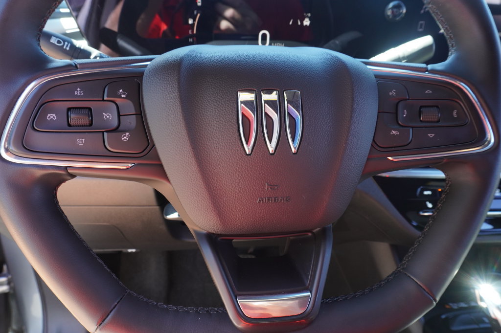 Certified 2024 Buick Envista Preferred FWD image 22
