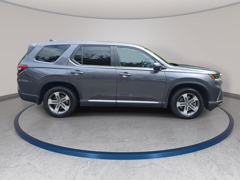 Used 2024 Honda Pilot EX-L image 4