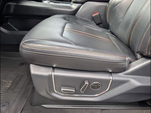 Used 2024 Ford Expedition Max Platinum RWD image 10