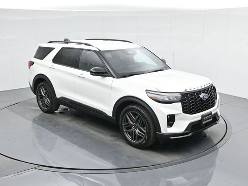 New 2025 Ford Explorer ST w/ Sun And Sound Package image 38