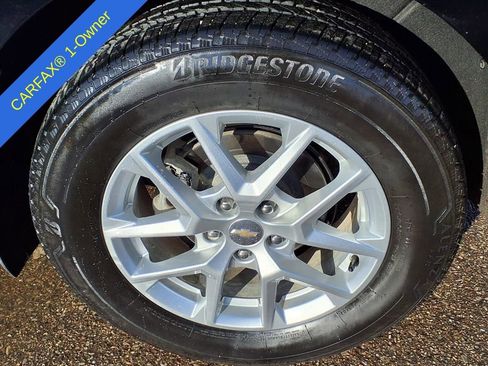 Used 2024 Chevrolet Equinox LT w/ LPO, Floor Liner Package image 9