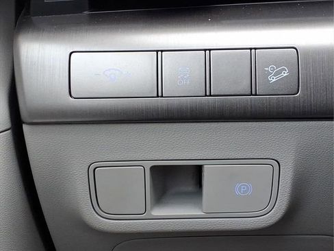 Used 2024 Hyundai Kona SEL image 19