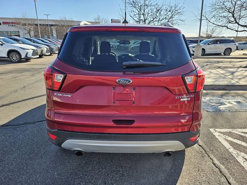 Used 2019 Ford Escape Titanium image 7