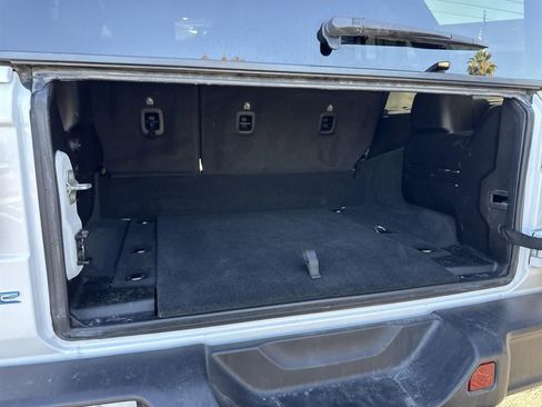Used 2024 Jeep Wrangler Sahara image 26