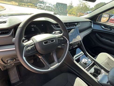 New 2026 Jeep Grand Cherokee Laredo X RWD image 21