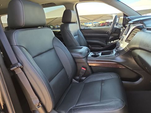 Used 2019 GMC Yukon SLT w/ Graphite Performance Edition RWD image 18