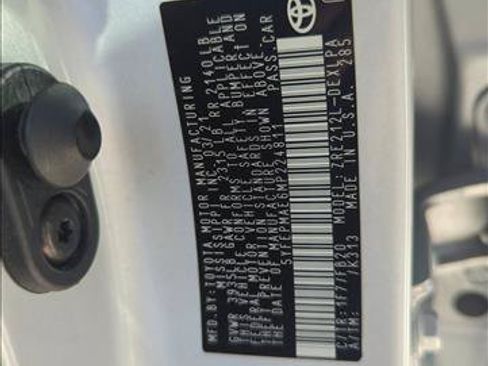 Used 2021 Toyota Corolla LE FWD image 25