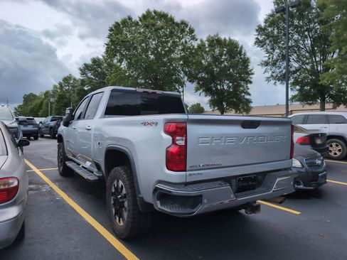 Used 2020 Chevrolet Silverado 2500 LT w/ All Star Edition AWD/4WD image 3