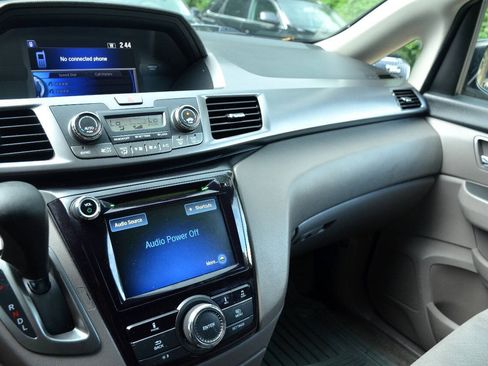 Used 2014 Honda Odyssey EX image 13
