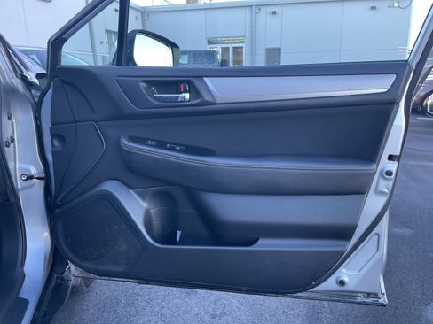 Used 2015 Subaru Outback 2.5i Premium image 10