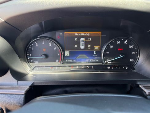 Used 2023 Ford Explorer Limited AWD/4WD image 10