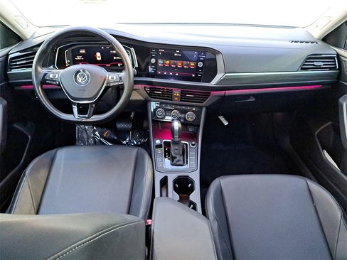 Certified 2019 Volkswagen Jetta SEL image 9