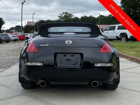 Used 2005 Nissan 350Z Touring image 6