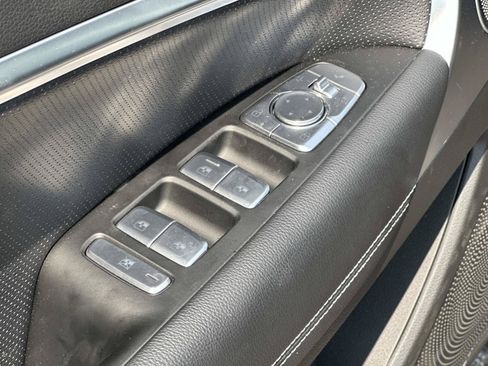 Used 2026 Genesis G70 2.5T Prestige AWD/4WD image 28