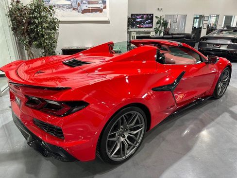 Used 2024 Chevrolet Corvette Z06 RWD image 26