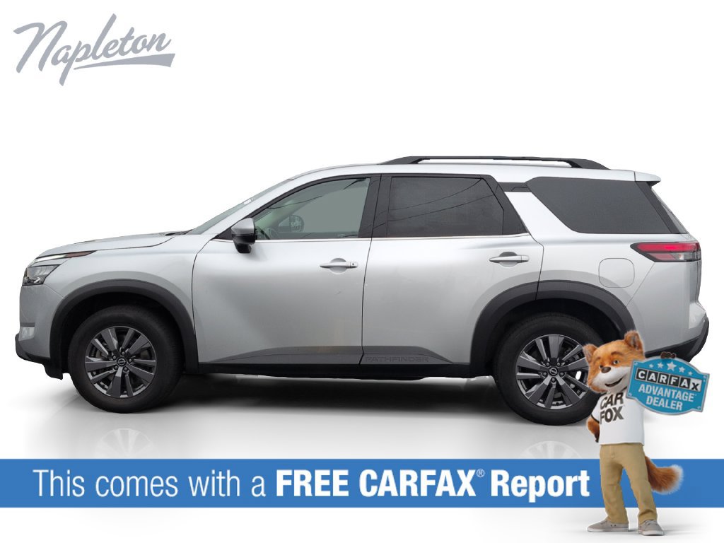 Used 2025 Nissan Pathfinder SV AWD/4WD image 2