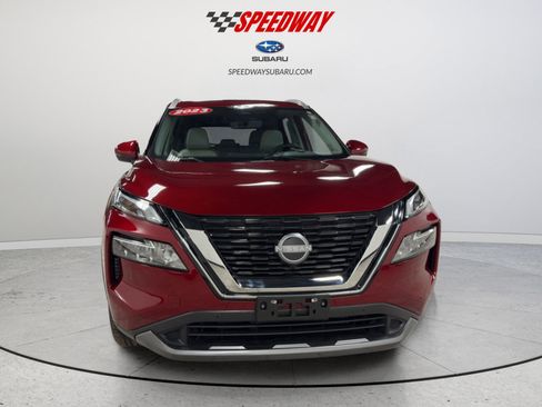 Used 2023 Nissan Rogue SL w/ SL Premium Package image 2