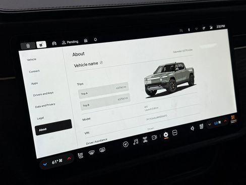 Used 2022 Rivian R1T Launch Edition image 14