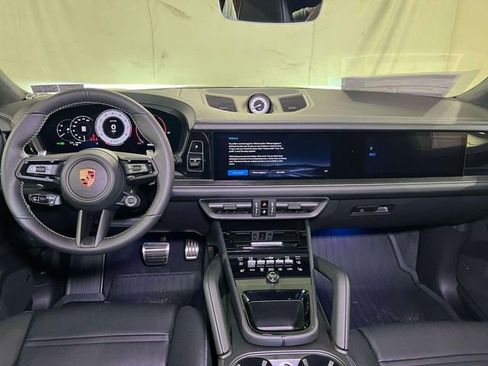 New 2026 Porsche Cayenne GTS image 27
