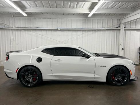 Used 2023 Chevrolet Camaro SS RWD image 3