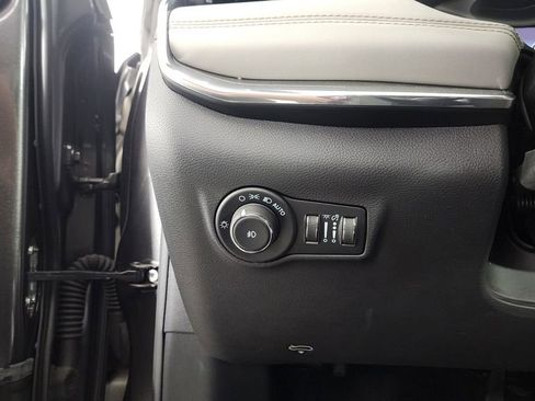 Used 2023 Jeep Compass Limited image 15