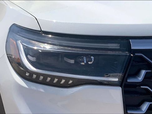 New 2026 Ford Explorer Platinum RWD image 13