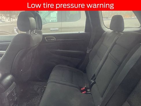 Used 2017 Jeep Grand Cherokee Laredo image 6