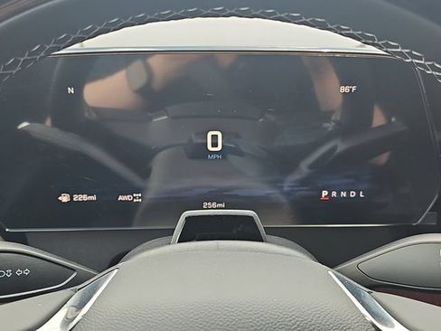 New 2026 Chevrolet Traverse Z71 w/ Enhanced Driving Package AWD/4WD image 12
