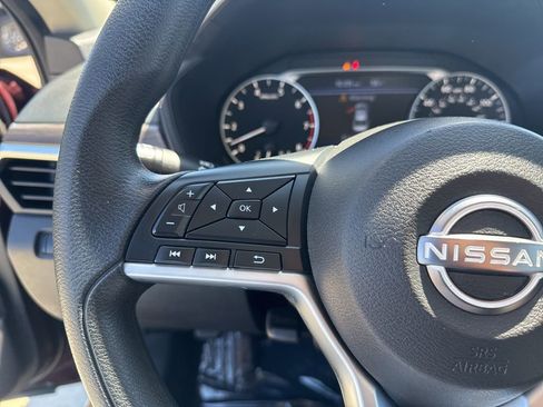 Used 2024 Nissan Altima 2.5 SV FWD image 15