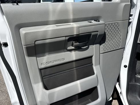 New 2027 Ford E-350 and Econoline 350 Super Duty w/ Power Equipment Group RWD image 19