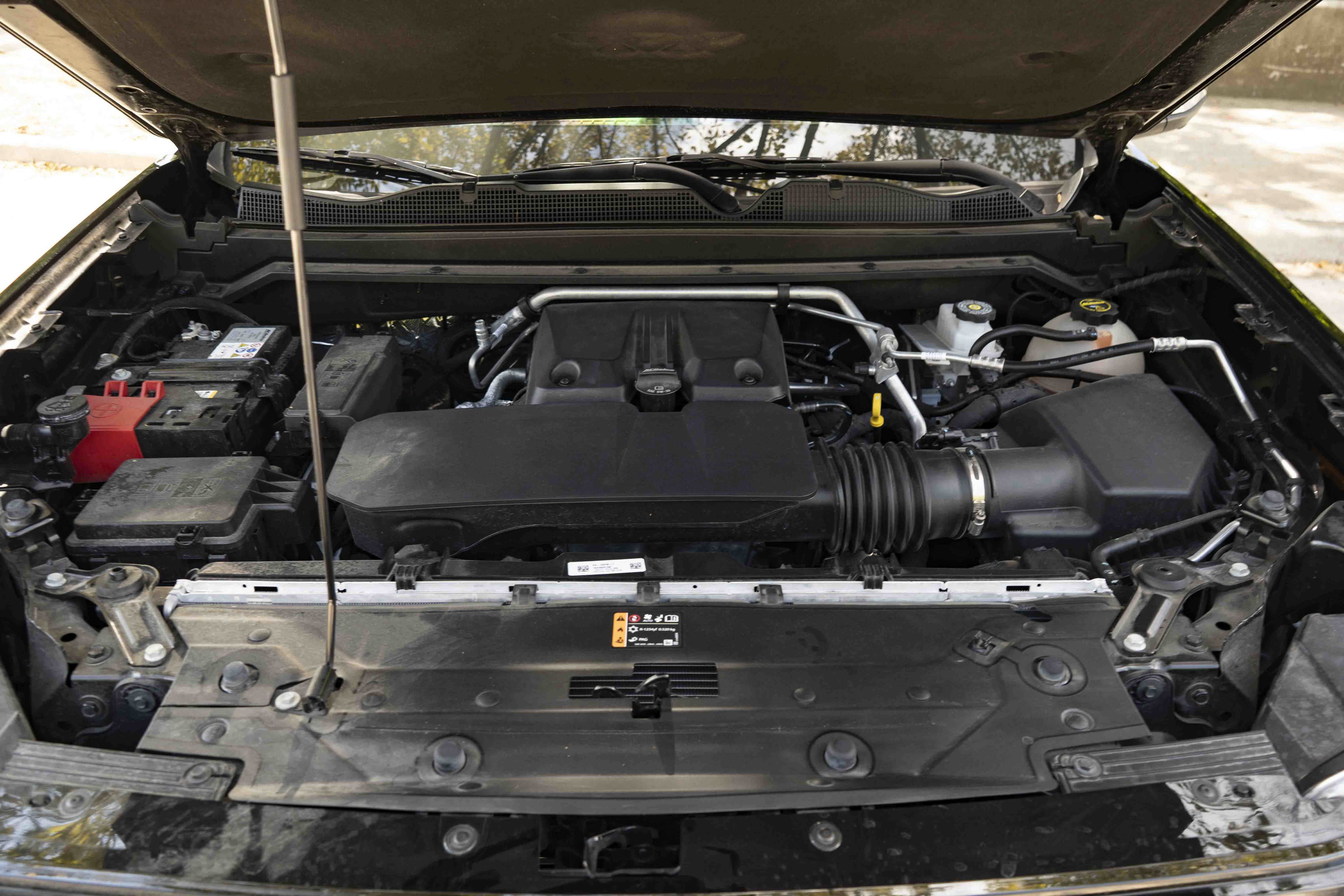 Used 2025 GMC Canyon Denali AWD/4WD image 38
