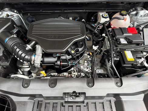 Used 2025 Chevrolet Blazer RS FWD image 38