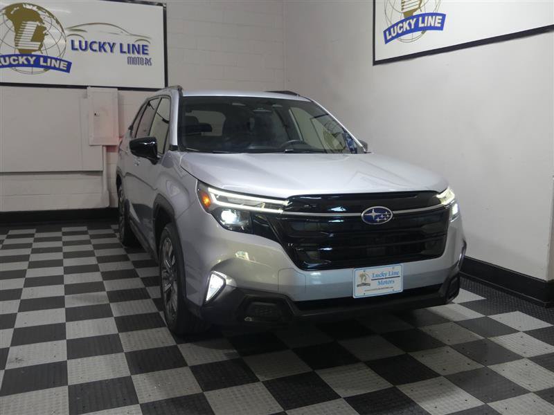 Used 2025 Subaru Forester Touring AWD/4WD image 5