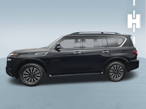 Used 2024 Nissan Armada SL w/ Midnight Edition Package image 4