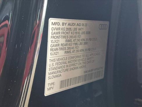 Used 2023 Audi Q8 Premium AWD/4WD image 25