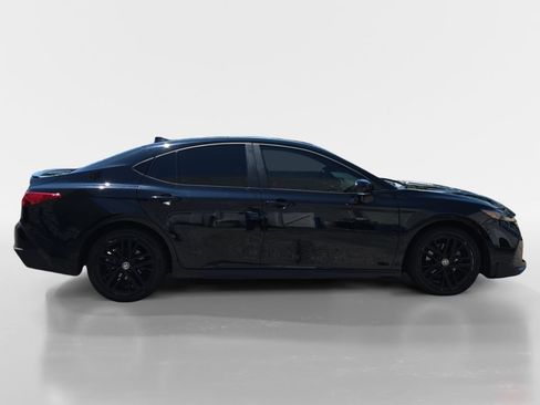 Used 2025 Toyota Camry SE FWD image 3