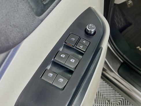 Certified 2015 Toyota Highlander XLE image 19