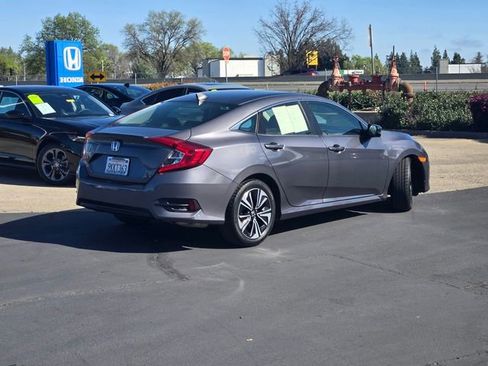 Used 2018 Honda Civic EX-L image 4