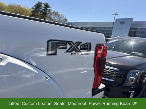 Used 2022 Ford F250 Lariat w/ Black Appearance Package AWD/4WD image 14