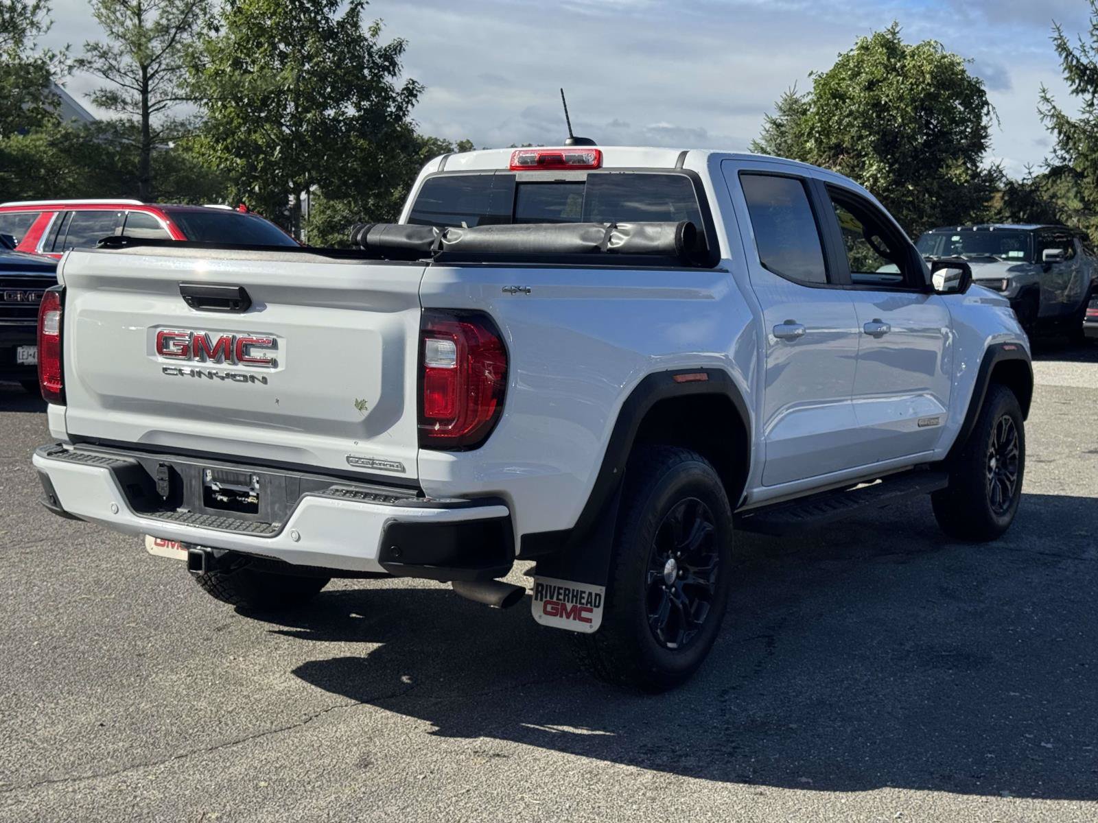 Used 2024 GMC Canyon Elevation w/ Elevation Premium Package AWD/4WD image 5
