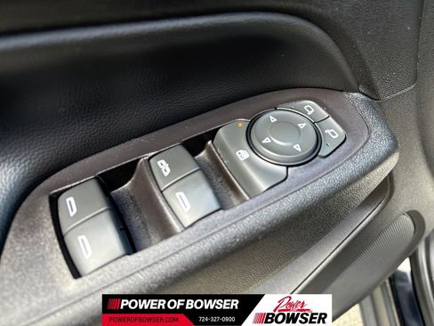 Used 2019 Chevrolet Equinox LT image 12