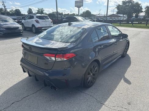 Used 2023 Toyota Corolla SE FWD image 3