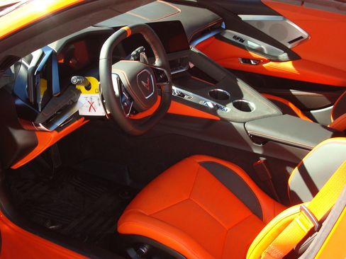 New 2026 Chevrolet Corvette Stingray Premium Conv w/ Z51 Performance Package RWD image 7